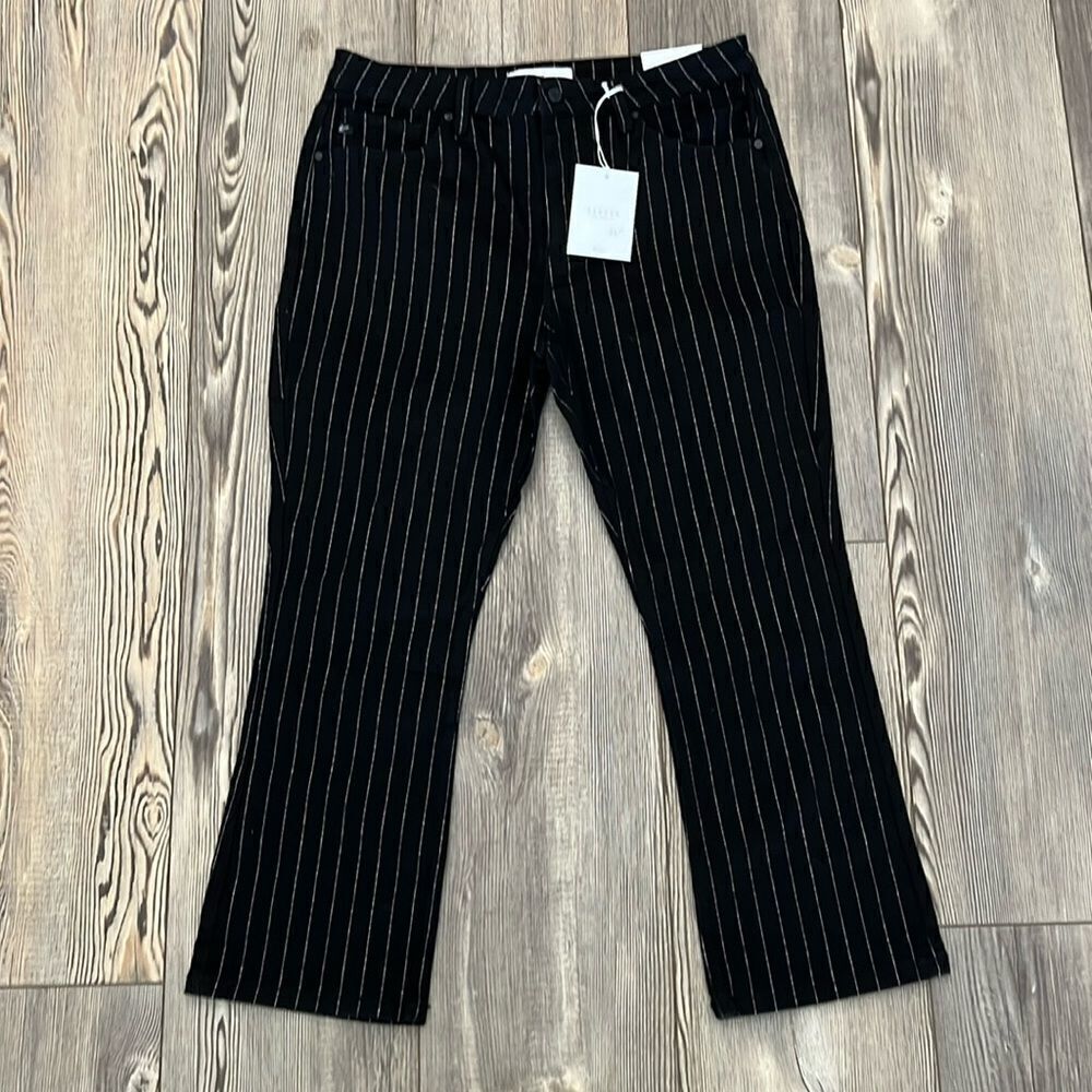 Kancan Black Striped Cropped Pants